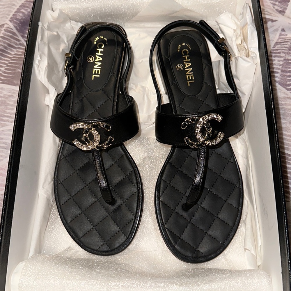 🚫SOLD🚫 🔥CHANEL SANDALS🔥